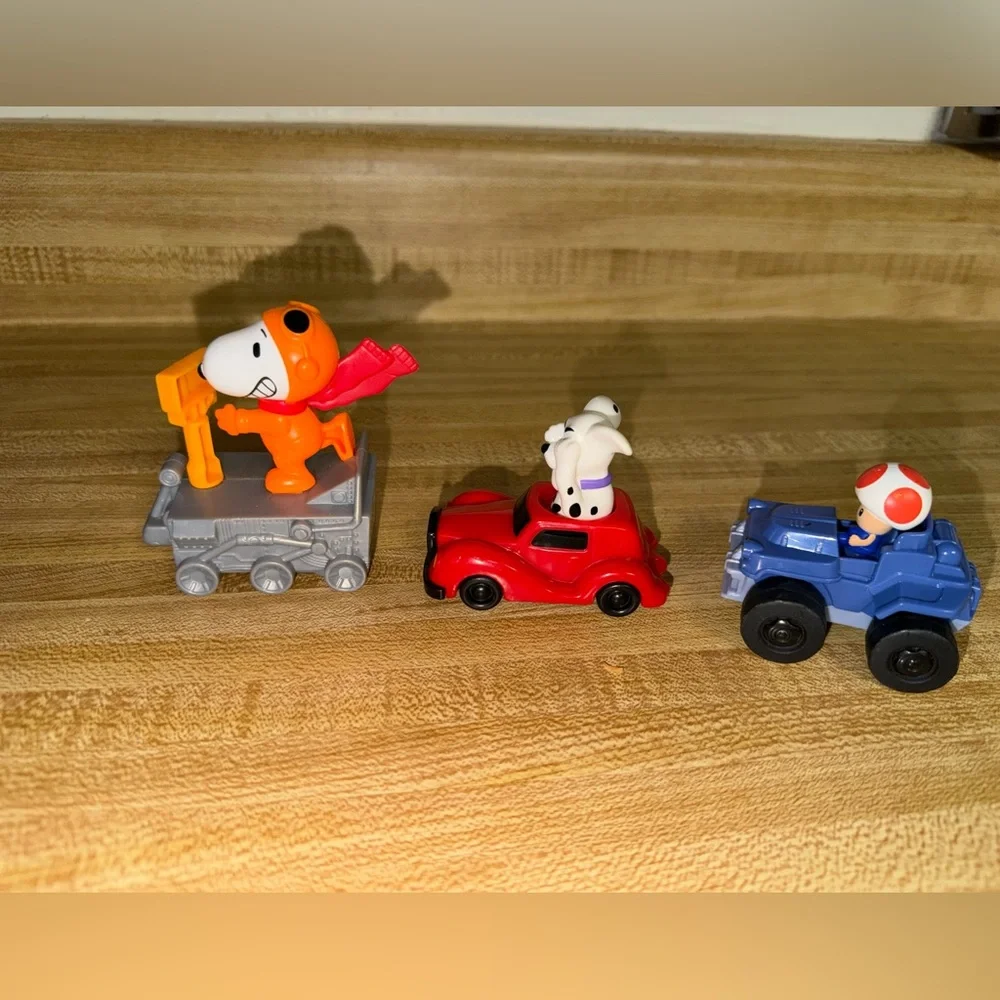 2010 Lot of McDonald's collectible car sets Snoopy cruella deville mushroom toad